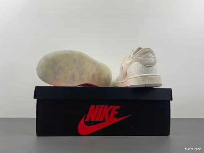 Rep Husky OG Chris Low Paul Retro 1 FZ0455-200 Jordan 0426